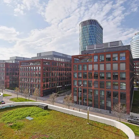 Apartament Skypark Tower 3- Free Parking And Views Bratysława