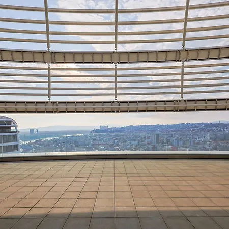 Skypark Tower 3- Free Parking And Views 브라티슬라바