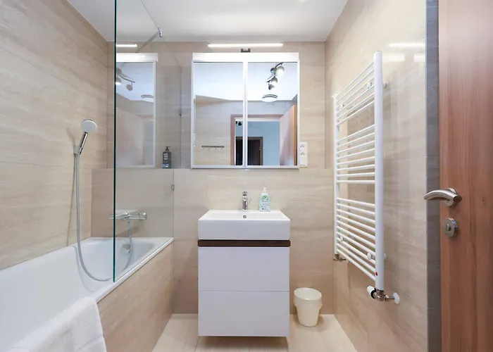 Skypark Tower 3- Free Parking And Views براتسيلافا